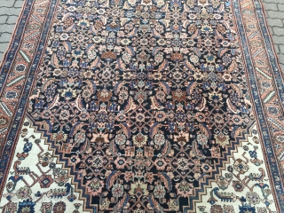 Antique Persian Heriz / Bakhshaesh, good condition, size: ca. 305x215cm / 10ft x 7ft                   