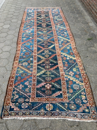 Antique Persian Heriz / Bakhshayesh long rug with a "chain saw" design, size: ca. 370x130cm / 12'2''ft x 4'3''ft              