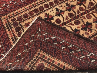 Very nice antique Baluch prayer rug with stylized hands, size: 142x90cm / 4'6''ft x 3ft                  