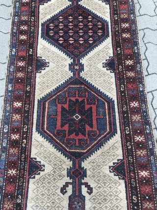 Antique Persian Hamedan runner, nice vintage look. Size: 295x88cm / 9'7''ft by 2'9''ft                    