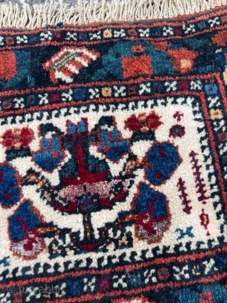 Antique Southpersian Afshar bagface with silk highlights in the center. Very nice collectors item. Size ca. 40x30cm / 1’3ft by 1ft http://www.najib.de           