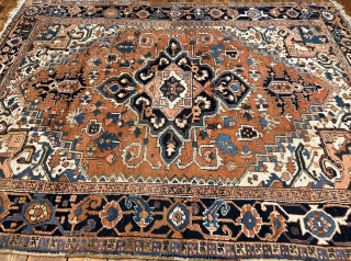 A highly decorative antique Persian Serapi Heriz carpet, size: ca. 310x240cm / 10’2ft by 7’9ft  www.najib.de                