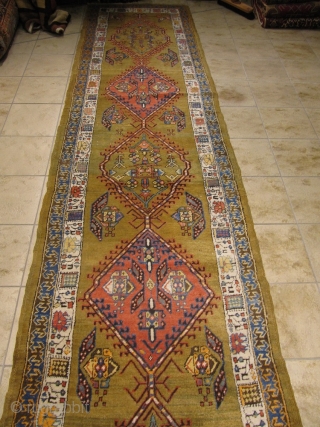 Antique Sarab runner on a wool foundation. Size: ca 500x100cm / 16'4'' x 3'3''ft                   