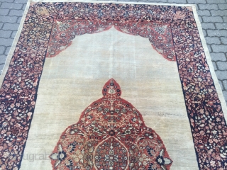 Fine antique Persian Ferahan carpet from the well known Ghazan workshop , size: ca. 335x185cm / 11ft x 6'1''ft , some wear in the upper area.       