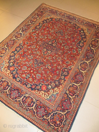j) Kashan Persian rug, 20th century, perfect condition
size: 185 X 135  /  6' X 4'                