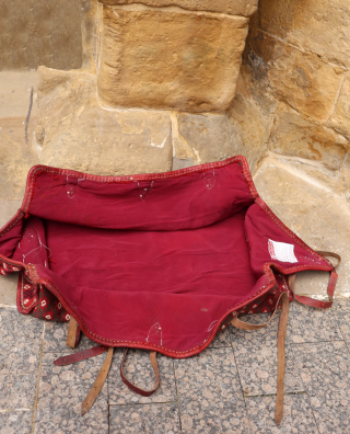 This bedding suitcase or mafrash from the Luri or Qashqai tribe is slightly smaller than usual for mafrashes. All dyes are natural. The interior of the bag has a cotton cloth throught.  ...