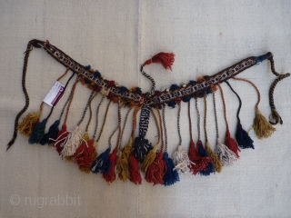 Qashqai Kashkuli, horse neck-band from about 1930, excellent original condition without holes or repairs and with a wonderful smell of wool and horses, 93x4cms, natural colours.       