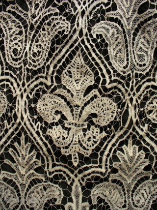 Priests funerary garment, North of Spain, 19th C. 

Starched, pressed and baked linen to the shirt with intricate lacework to the skirt. Noteworthy are the very fine and delicate Flor de Lis  ...