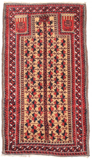 An unusual Persian Baluch prayer rug. Within the hand, a gül with an eight pointed star and a goat have been woven. Soft and shinny wool, with full pile, in mint condition,  ...