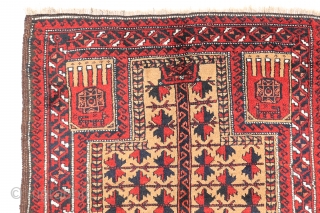 An unusual Persian Baluch prayer rug. Within the hand, a gül with an eight pointed star and a goat have been woven. Soft and shinny wool, with full pile, in mint condition,  ...