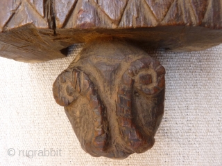 Another antique Newari shaman´s seat, Nepal. It represents a smiley Ram (baaaaa!!) with big horns and tail. On his back there is a figure of a fish, a palm tree and other  ...