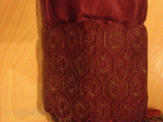 Antique gold/silk thread embroidered Bag/purse
Termeh, 22cmx14cm                           