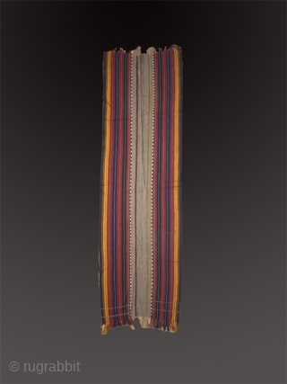 Long sofreh cod. 0412. Wool and camel hair. Early 20th. century. Persia. Dimension cm. 86 x 285.                