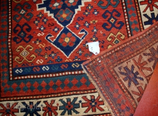 #1B558  Handmade antique Caucasian Kazak rug 3.11' x 6.1' ( 121cm x 186cm ) 1900.C                 