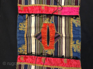 antique caucasian silk Jajim mini double bag. 

Size 68 cm x 28 cm
                    