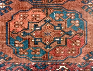 Ersari Main Carpet, late 19th century, 250 x 275 cm (8' x 8' 4").

Shiny colors (WYSIWYG), 24 guls, each differs!             