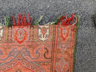 Paisley Shawl, 19th century, 156x328 cm (5’1”x 10’9”) in a mint condition.                     