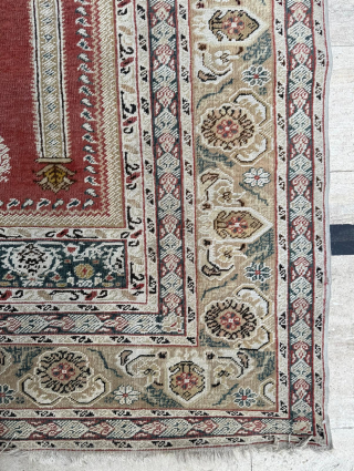 Late of the 19th Century Ghördes Prayer Rug, size 120x170 cm. 

metinrug77@gmail.com                     