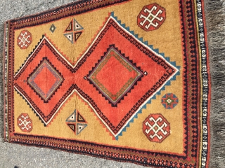 Old Gabbeh with nice dyes
no repair good condition
Size: cm. 210*130                       