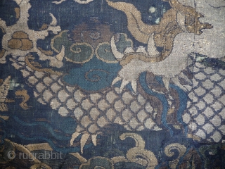 rarely has a brocade the look of a kesi (tapestry weave). beautifull  fragment of a 17th century silk brocade. wonderfull drawing and palette. tibetan patchwork but originally possibly part of a  ...