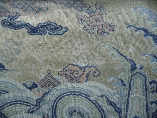 beautifull early 18th century 5 claws dragon robe fragment with a rare pale green background color. silk brocade, china . approx. 80x 50cm          