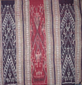 very nice cotton and silk ikat skirt (called spirit skirt, as they are also worn by the shaman), laos, taidaeng tribes, early 20th century, 130x 68cm (not including the new upper white  ...