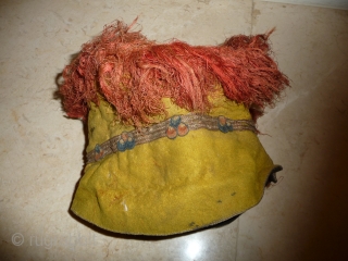 unusual tibetan  hat, wool, silk, emboidered jewel.... tibet, 19th century.                      