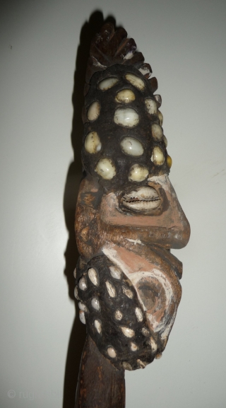 beautiful antique papua new guinea   tribal sculpture from an old european collection. wood, shells, pigment and natural resin. H. 29cm           