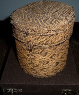 19th century central african baskestry weave are quite rare todays. as shown here it has condition problem but it is still a complete very collectable object from congo. made for this special  ...