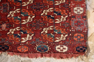 "The knowledge of which geometry aims is the knowledge of the eternal." Plato Turkmen Tekke main carpet, early to mid 1800's. Burning colors after 150-200 years .... More beauties: http://rugrabbit.com/profile/5160   