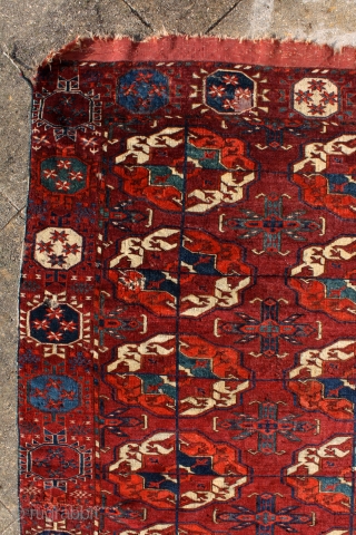 "The knowledge of which geometry aims is the knowledge of the eternal." Plato Turkmen Tekke main carpet, early to mid 1800's. Burning colors after 150-200 years .... More beauties: http://rugrabbit.com/profile/5160   