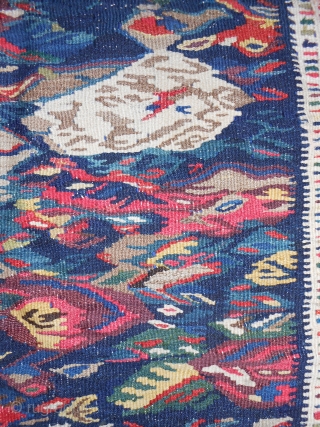 Senneh kilim, early 20th c.
205 x 119 cm. Beautiful colours, good conditions, lined.                    