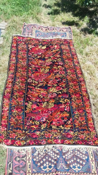 carpet "Akhty Rose", Daghestan,lezgins,
the age of 100 years,
size 170 х 285 cm.                     