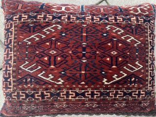 Two Yomut Pillows from Early 20th Century 

Measuring  2’ x 1’5”

Shipping is not included in the price
               