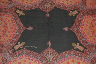 exceptional indian long shawl, in Mint condition, fresh colours are fine embroidery, end of 19th century.                 