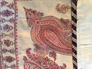 Beautiful Old White Kirman embroidery very good condition, apart few small repairs.

Very nice piece                   