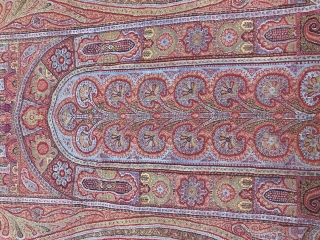 Exceptional Indian shawl, kani embroidery, 19ty century in very good condition apart few small holes in the center, around 3 meters long, beautiful fresh colors and very fine embroidery    
