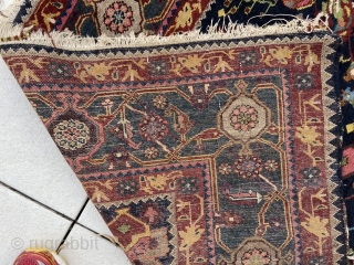 Antique Bakhtiar, size 200x160 cm good floor, beautiful colors, blueish green boarder!                     