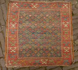 Rare Shahsavan piled bagface. I don't recall seeing this border in a piled bagface. 

Great natural colours that glow in the sun. Good condition with some wear. Cotton foundation with heavy handle.  ...