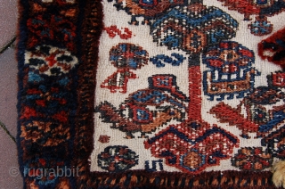 antique Luri Bakhtiari Khordjin bag 54 x 45 cm (1ft 10"x 1ft 6") last quarter 19th century, all natural dyes, good condition (very minor issues), wool knotting on an cotton kilim backgound  ...