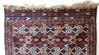 Yomuth kilim early 20th century. Mint condition. 235 x 115 Cm. 
Ak- gas and ak-nagys                  