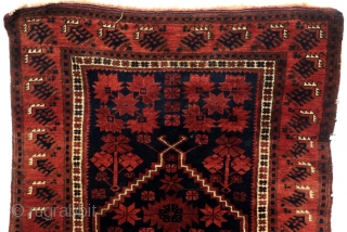 mid 20th century Yagdcibedir, west Anatolia. 
Full pile, wool on wool, warp and weft white wool. 
No bleeding, clean, in good condition. 
Deep gloss. 
        