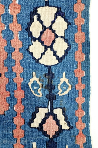 Kilim Bidjar, 170 x 110 Cm. 
Koerdish, Senneh/Bidjar. 
See Moussault, page 32. 
                    