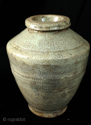 Ming jar, 17th century. 
often called gun powder jar, but they are urns. 
Ming dynasty, 1368 - 1644.               