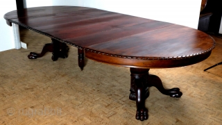 Large coulissen table. 
From Farley Hause ( USA) used in the Civil War by General John Sedgwick. 
With a richly decorated foot ending in four claw feet.
Bronze wheels under the legs.
The round  ...