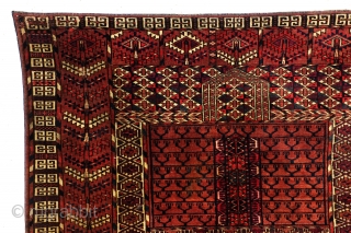 Tekke Engsi Turkmen hatchlou, 156 x 129  Cm. 
Wool mixed with silk. Feels very soft. 
1870 -1890. 4500 kn/dm². 
            