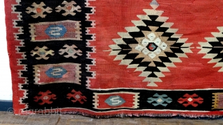 Bulgarian kilim, village Chipovtsi province Montana nort Bulgaria at de Serbian border. 
1890. Sofri design with kufari border. 
size 291 cm x 248 Cm.  9.7 feet x 8.2 feet. 
  