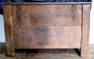 early 17th century ( 1610) Dutch chest. 
Fine patine, quarter-sawn oak, all original.
No key. 
                  