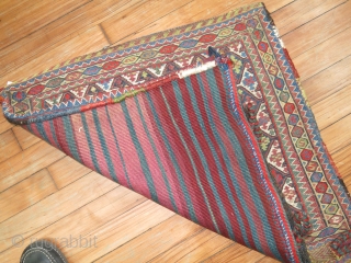 Antique Shahsaven Soumac bagface size 2'x2'1''/

Excellent condition..  The red seems a little hot but no sign of color run.             