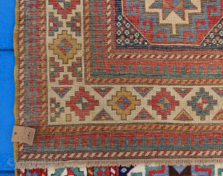 Antique Caucassian Genghe rug wonderful colors and amazing wool all original size 2,85x1,05 cm Circa 1900                 